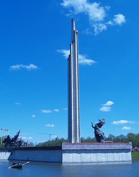 Monumento a los Libertadores de la Letonia y Riga Soviética y de los invasores fascistas alemanes