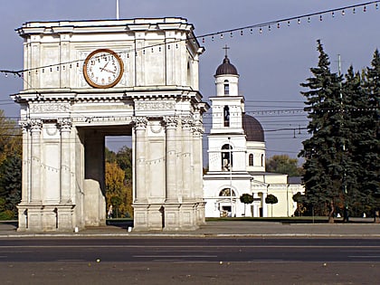 arc de triomphe chisinau
