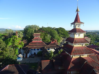 yadanabonmyint monastery moulmein