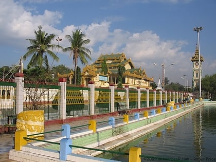 mahamuni buddha temple mandalay