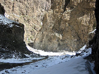 yolyn am gobi gurvan saikhan national park