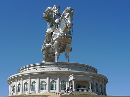statue equestre de gengis khan