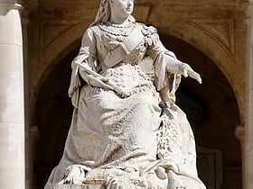 statue of queen victoria la valette