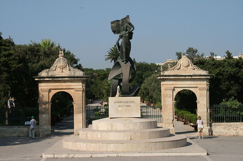 Statue of António Manoel de Vilhena