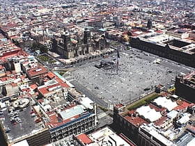 plaza de la constitucion ciudad de mexico