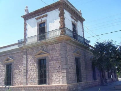 biblioteca publica municipal maestro justo sierra la paz