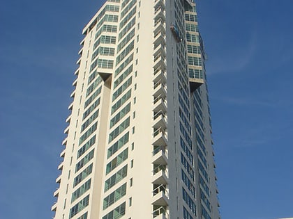 Torre Titanium