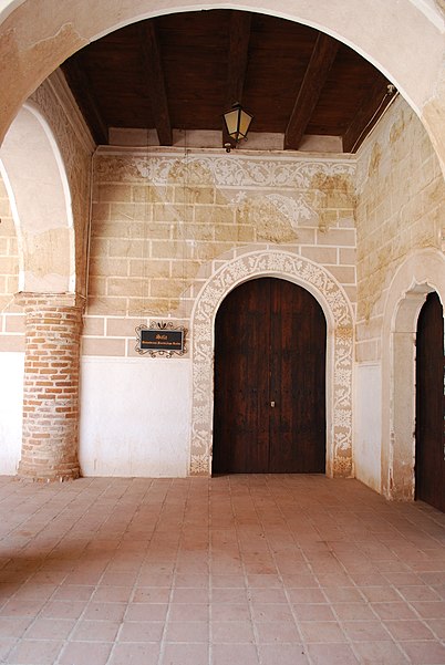 Museo de la Laca and the Santo Domingo monastery