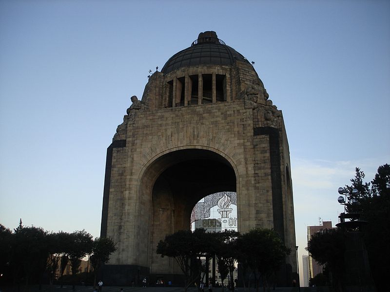 Monumento a la Revolución