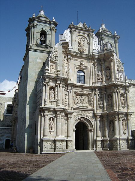 Basílica de Nuestra Señora de la Soledad