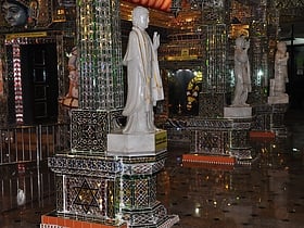 arulmigu sri rajakaliamman glass temple johor bahru