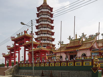 peak nam toong temple kota kinabalu