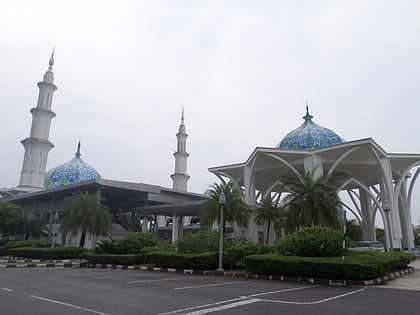 senai airport mosque