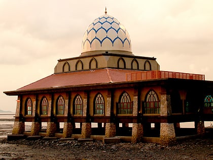 masjid terapung al hussain kuala perlis
