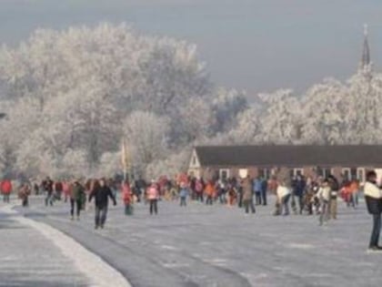 Clubgebouw en Landijsbaan IJsclub Voorschoten