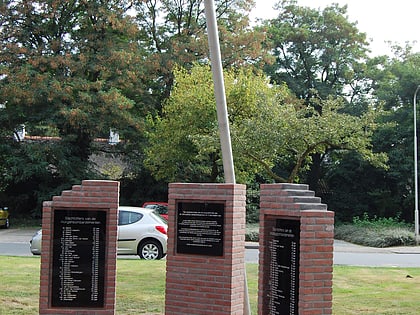 monument voor bombardementsslachtoffers ede