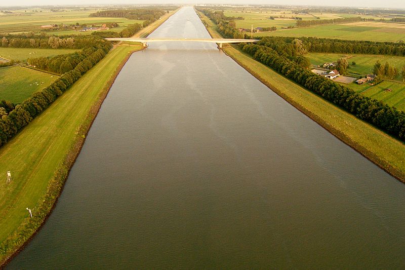 Canal d'Amsterdam au Rhin