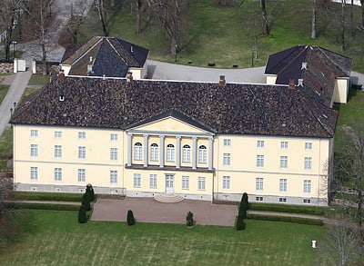 jarlsberg manor