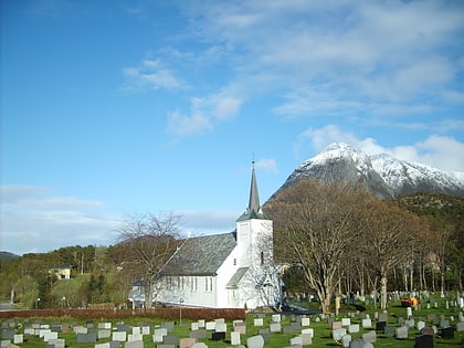 gullstein church tustna island