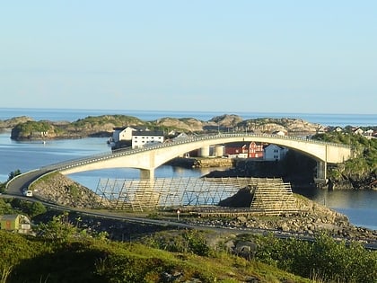 Henningsvær Bridges