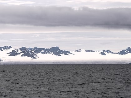 borebreen nordre isfjorden national park