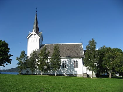 kvernes church averoya