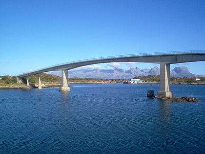 Kalvøyrevet Bridge