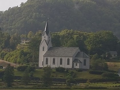 uggdal church tysnesoy