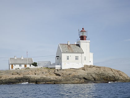 lyngor lighthouse raet national park