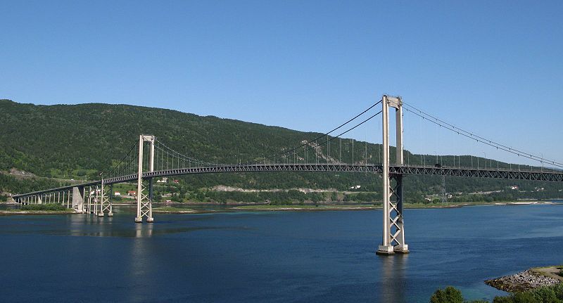 Tjeldsund Bridge