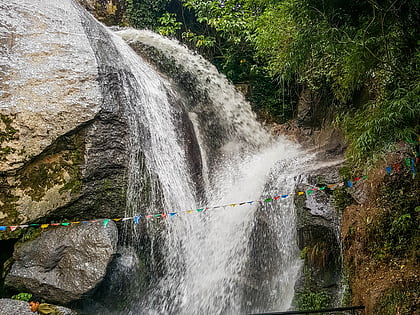 jhor waterfall katmandou