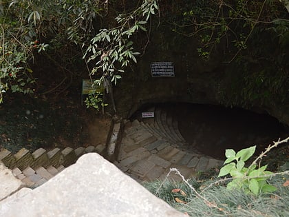 mahendra cave pokhara