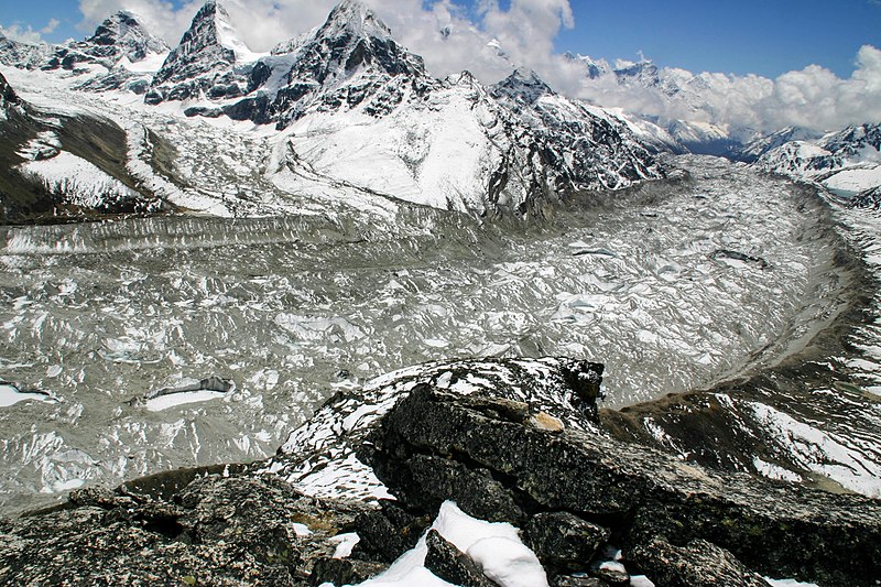 Ngozumpa glacier