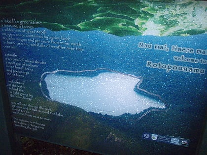 lake rotopounamu parque nacional de tongariro