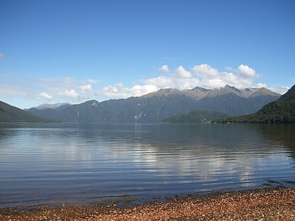 lac hauroko parc national de fiordland