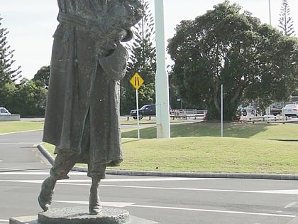 statue of jean batten auckland