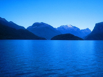 lac te anau parc national de fiordland