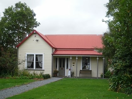 golder cottage upper hutt