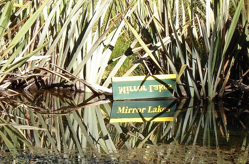 mirror lakes fiordland nationalpark
