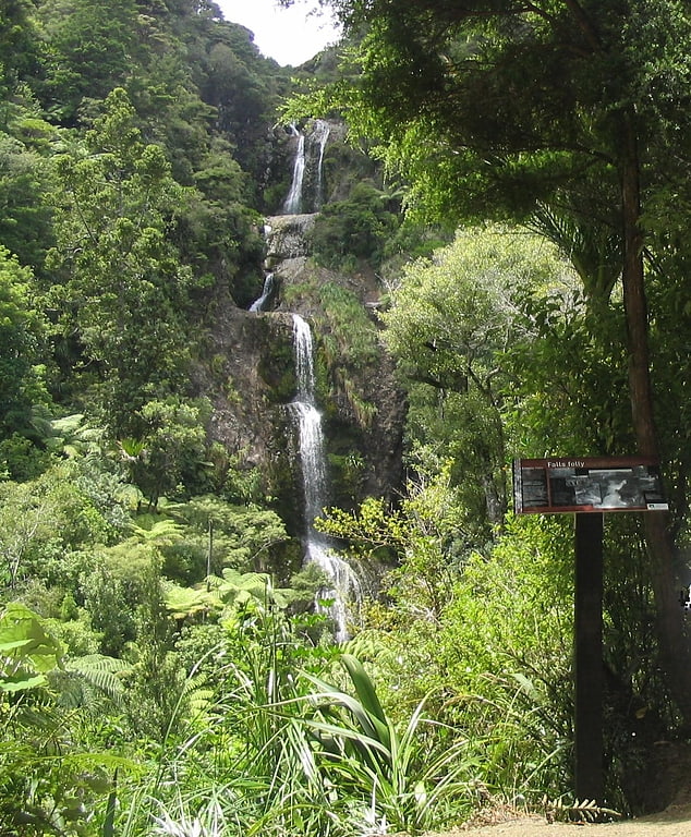 kitekite falls piha