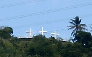 three crosses of paete