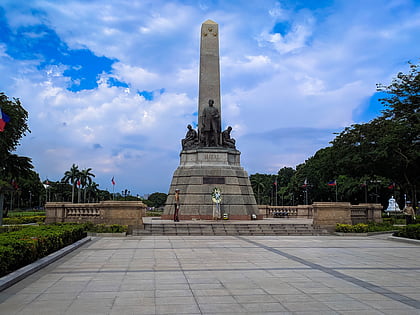 rizal monument manille