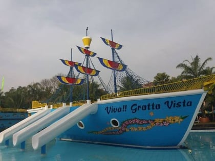 Grotto Vista Resort