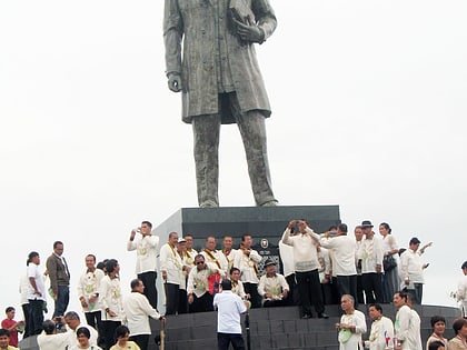 Monumento a Rizal en Calambá
