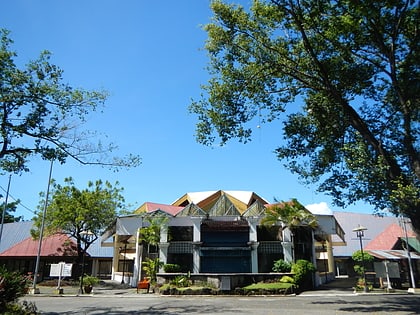 paskuhan village san fernando