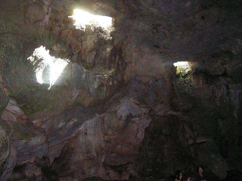 Hinagdanan Cave