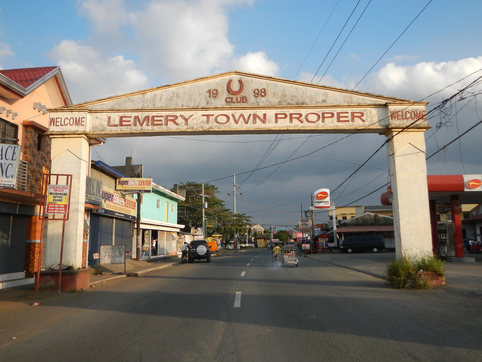 Lemery, Filipiny