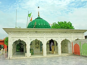 shrine of shah jamal lahaur