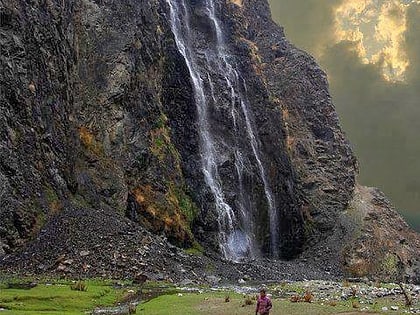 Manthokha Waterfall