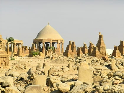 chaukhandi tombs
